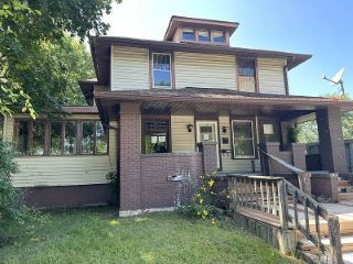 Foreclosed Home - 1527 WALNUT ST, 46016