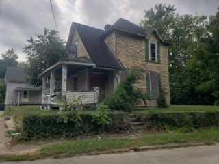 Foreclosed Home - 1219 HOME AVE, 46016