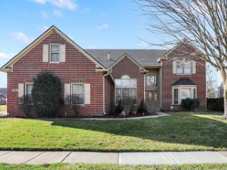 Foreclosed Home - 13510 SPRING FARMS DR, 46032