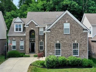 Foreclosed Home - 2640 MILLGATE CT, 46033