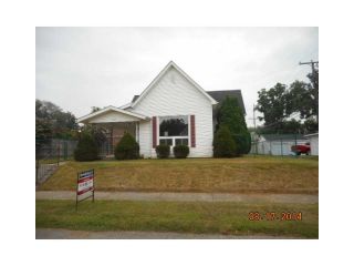 Foreclosed Home - 1521 N E St, 46036