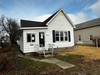 Foreclosed Home - 2718 N B ST, 46036