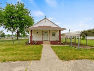 Foreclosed Home - 1204 S H ST, 46036