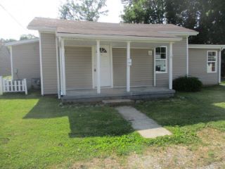 Foreclosed Home - 910 S 13TH ST, 46036