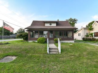 Foreclosed Home - 2702 N C ST, 46036