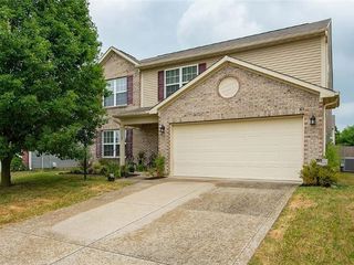 Foreclosed Home - 12489 BERRY PATCH LN, 46037