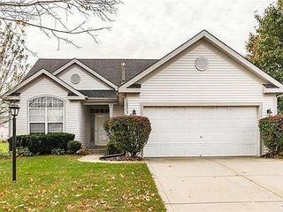 Foreclosed Home - 10373 LAKELAND DR, 46037