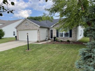 Foreclosed Home - 14131 PRINCEWOOD DR, 46037