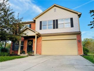 Foreclosed Home - 9749 LUCILLE CT, 46038