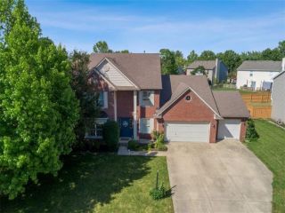 Foreclosed Home - 12811 LOCKSLEY PL, 46038