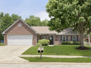 Foreclosed Home - 7660 WINDING WAY, 46038