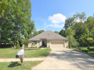 Foreclosed Home - 7544 BROAD LEAF LN, 46038