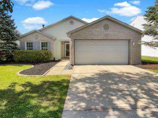 Foreclosed Home - 14134 WEEPING CHERRY DR, 46038