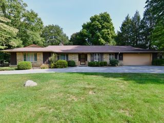 Foreclosed Home - 4 RIDGEWOOD DR, 46041
