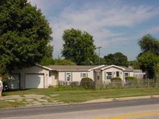 Foreclosed Home - 405 N MAIN ST, 46050