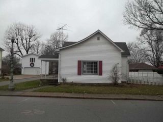 Foreclosed Home - 1033 N MAIN ST, 46051