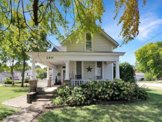 Foreclosed Home - 140 N MAIN ST, 46058