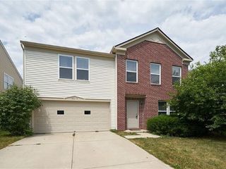 Foreclosed Home - 15275 RADIANCE DR, 46060