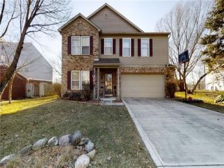 Foreclosed Home - 14723 REDCLIFF DR, 46062