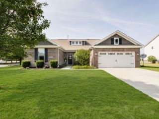 Foreclosed Home - 7652 WINDING LAKE DR N, 46062