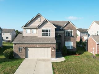 Foreclosed Home - 7768 BLUE JAY WAY, 46077