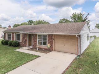 Foreclosed Home - 127 OXBOW RD, 46106