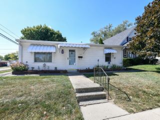Foreclosed Home - 204 N 7TH AVE, 46107