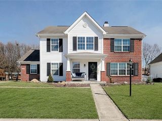 Foreclosed Home - 63 CARRIAGE LAKE DR, 46112