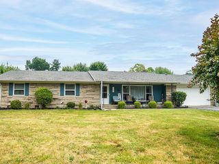 Foreclosed Home - 1401 HORNADAY RD, 46112