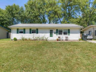 Foreclosed Home - 414 W JANET DR, 46112