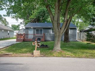 Foreclosed Home - 6307 TURNER DR, 46118