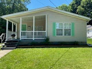 Foreclosed Home - 254 S CROSS ST, 46122