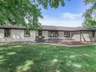 Foreclosed Home - 3002 E COUNTY ROAD 100 N, 46122