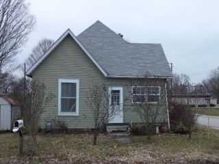 Foreclosed Home - 503 South Walnut, 46126