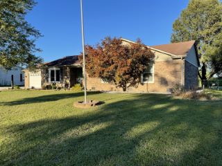 Foreclosed Home - 7264 N CHRISTOPHER LN, 46126