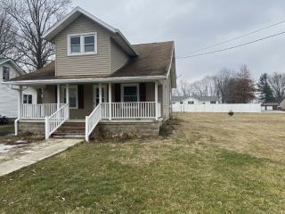 Foreclosed Home - 311 N MAIN ST, 46128