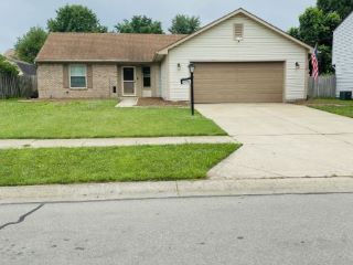Foreclosed Home - 3996 LESLIE CT, 46131