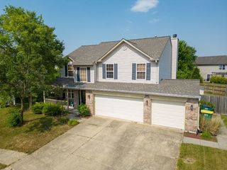 Foreclosed Home - 977 FOXTAIL CT, 46131