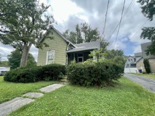 Foreclosed Home - 206 S BLOOMINGTON ST, 46135
