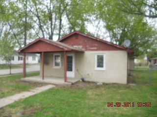 Foreclosed Home - 1102 E FIFTH ST, 46140