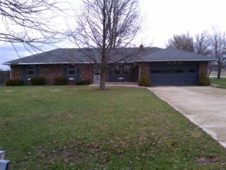 Foreclosed Home - 24 W HICKORY DR, 46140
