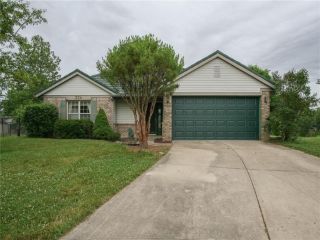 Foreclosed Home - 334 OLD GLORY CIR, 46140