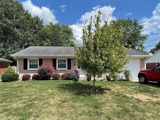 Foreclosed Home - 317 MADISON DR, 46140