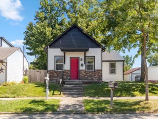 Foreclosed Home - 419 WOOD ST, 46140
