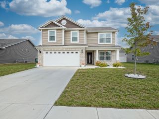 Foreclosed Home - 383 THISTLEWOOD DR, 46140