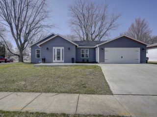 Foreclosed Home - 125 TOTTEN DR, 46143