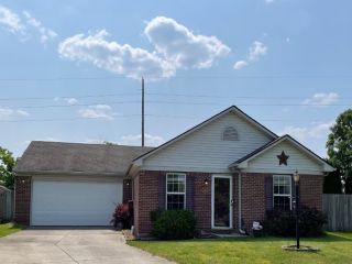 Foreclosed Home - 377 POLK MANOR DR, 46143