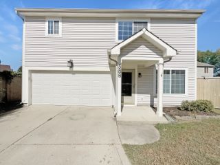 Foreclosed Home - 588 CEMBRA DR, 46143