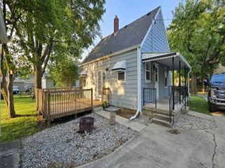 Foreclosed Home - 428 N ADAMS ST, 46148