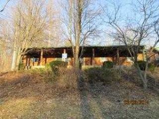 Foreclosed Home - 1685 S Lake Dr, 46151
